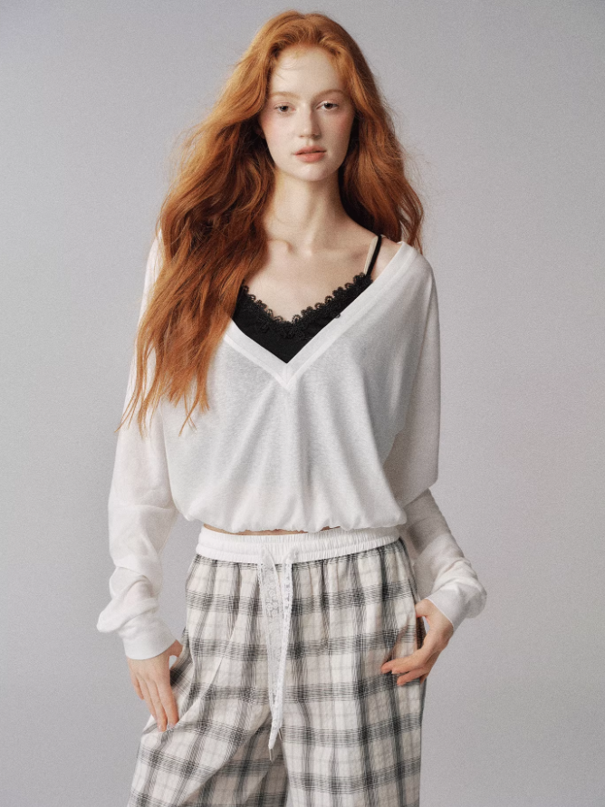 "水波温柔" V-Neck Batwing Sleeve Knit Cardigan Set (White)