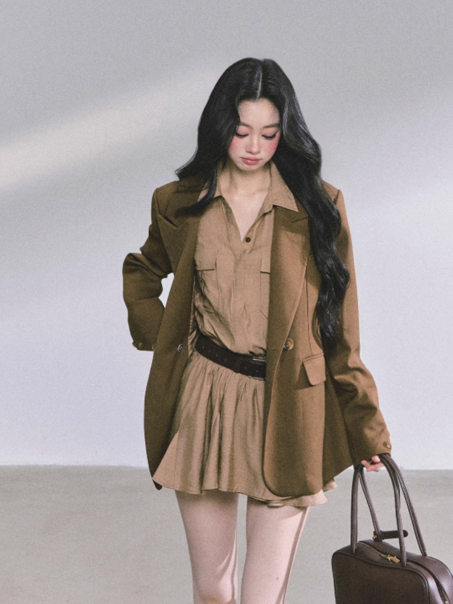 少也眼 Hepburn-Inspired Puff Mini Utility Dress