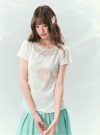 “Apple Mist Daydream” White Apple Print Ruched Tee