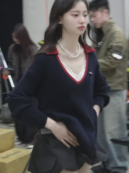 少也眼 “Before Nightfall Melts” Wool-Blend V-Neck Contrast Collar Sweater 6441568