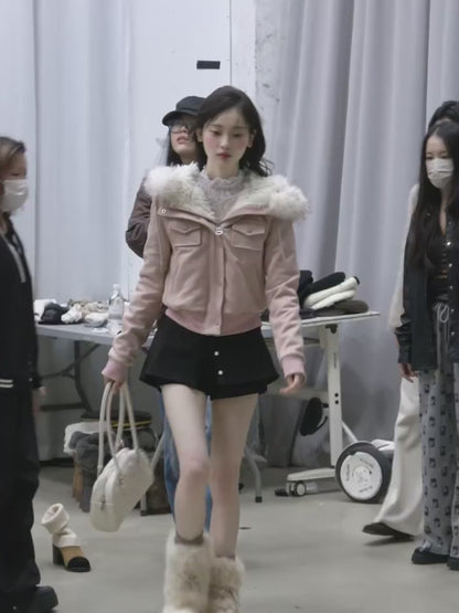 少也眼 “Snowvel Embrace” Hooded Sherpa Jacket - Cinnamon Pink 874351